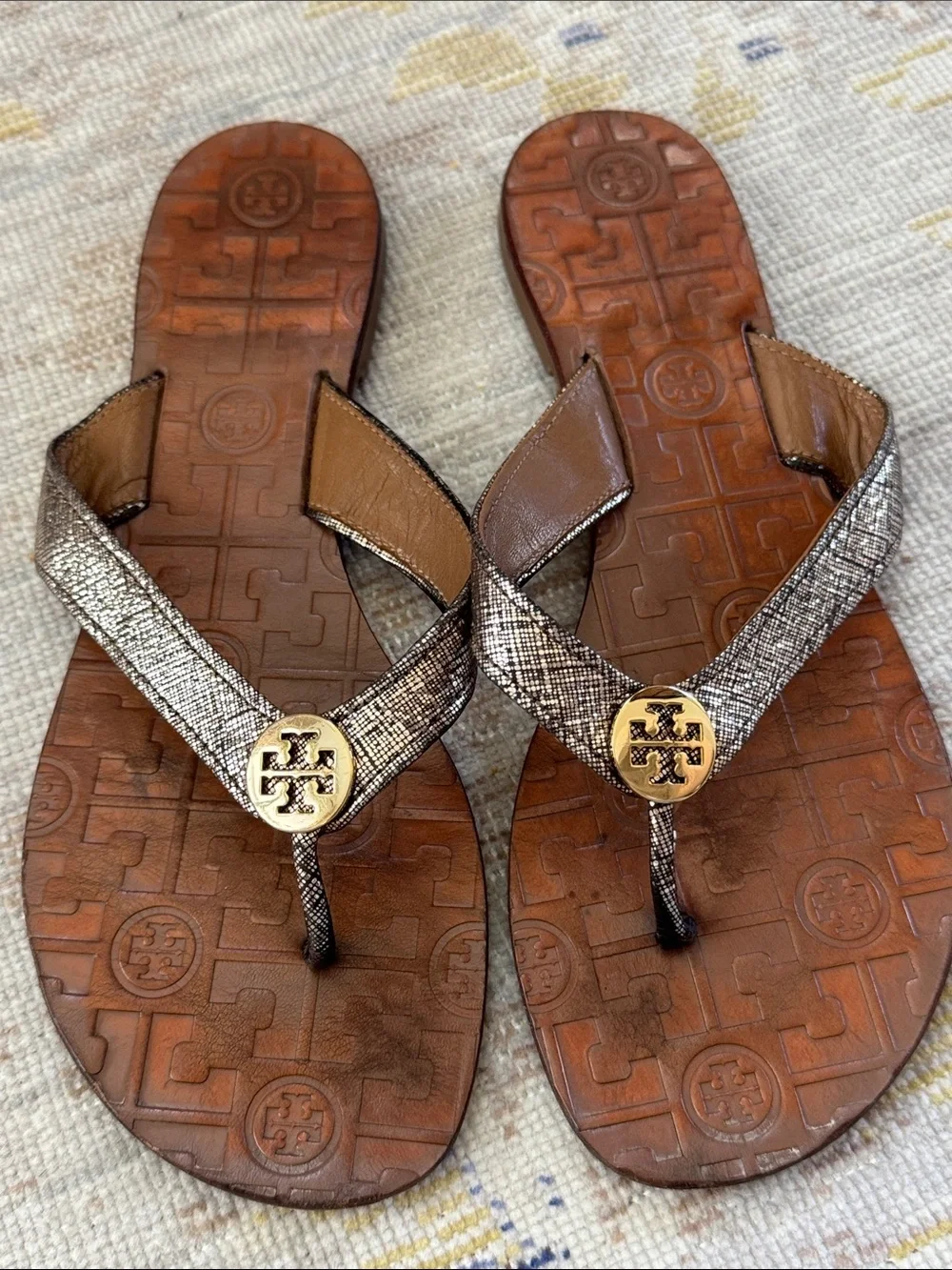 Tory Burch Leather Gold Logo Thong Sandals Size 8